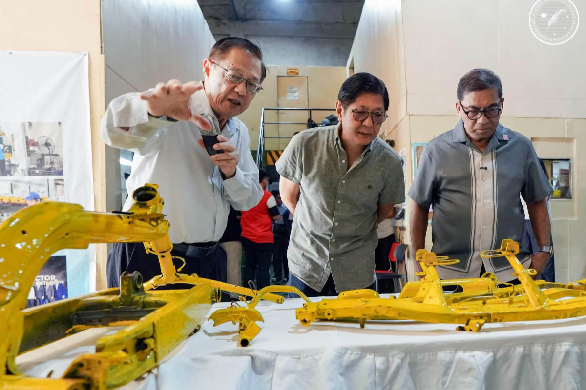 Marcos vows more government support for robotics in local factories