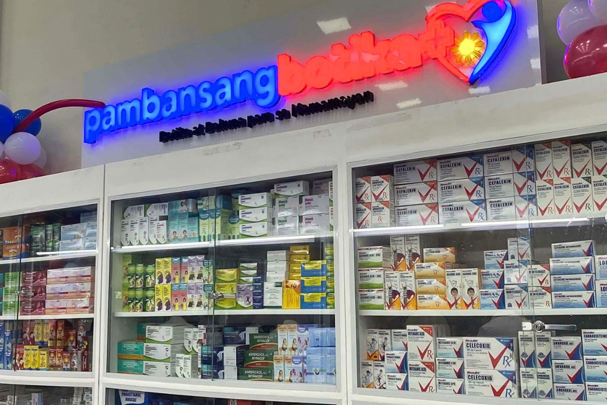 Pambansang Botika opens at SSS Diliman, sells generic medicines from ₱1 per tablet